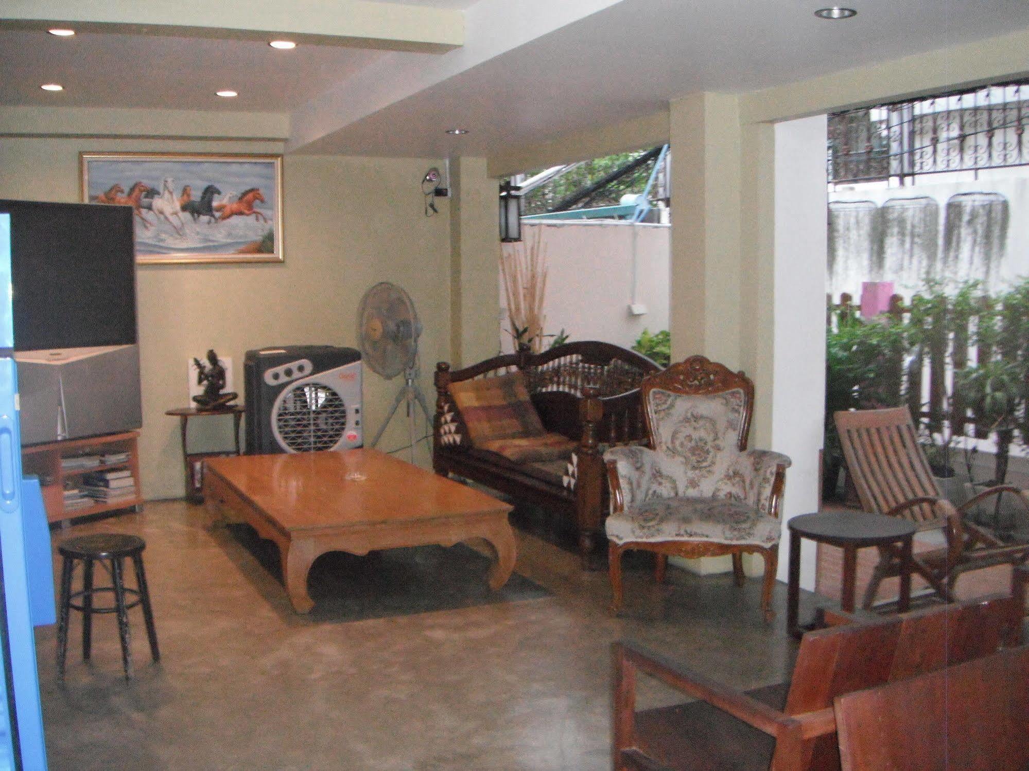 At Smile Oasis Houses Bangkok Luaran gambar